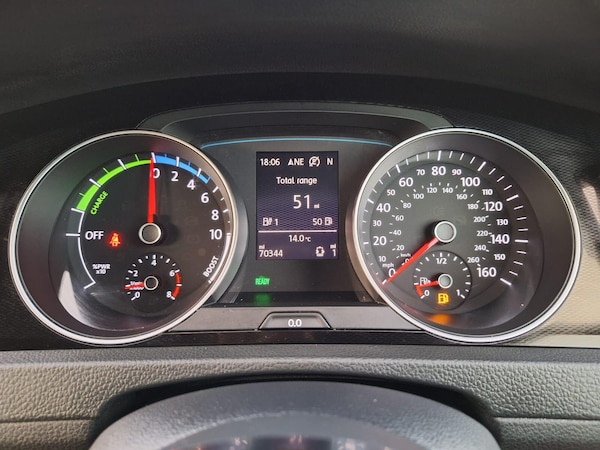 Used Volkswagen Golf 2016 for sale - 76229385: Photo 28