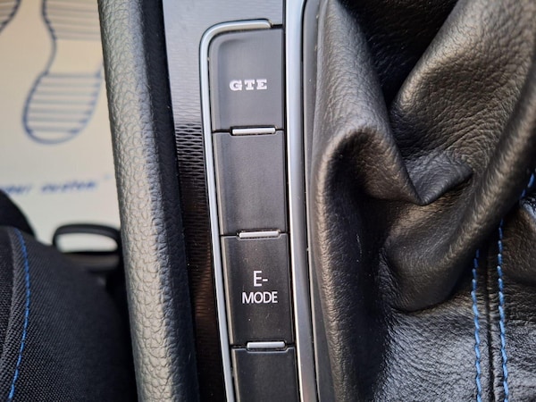 Used Volkswagen Golf 2016 for sale - 76229385: Photo 32