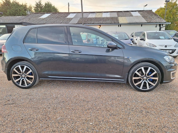 Used Volkswagen Golf 2016 for sale - 76229385: Photo 5