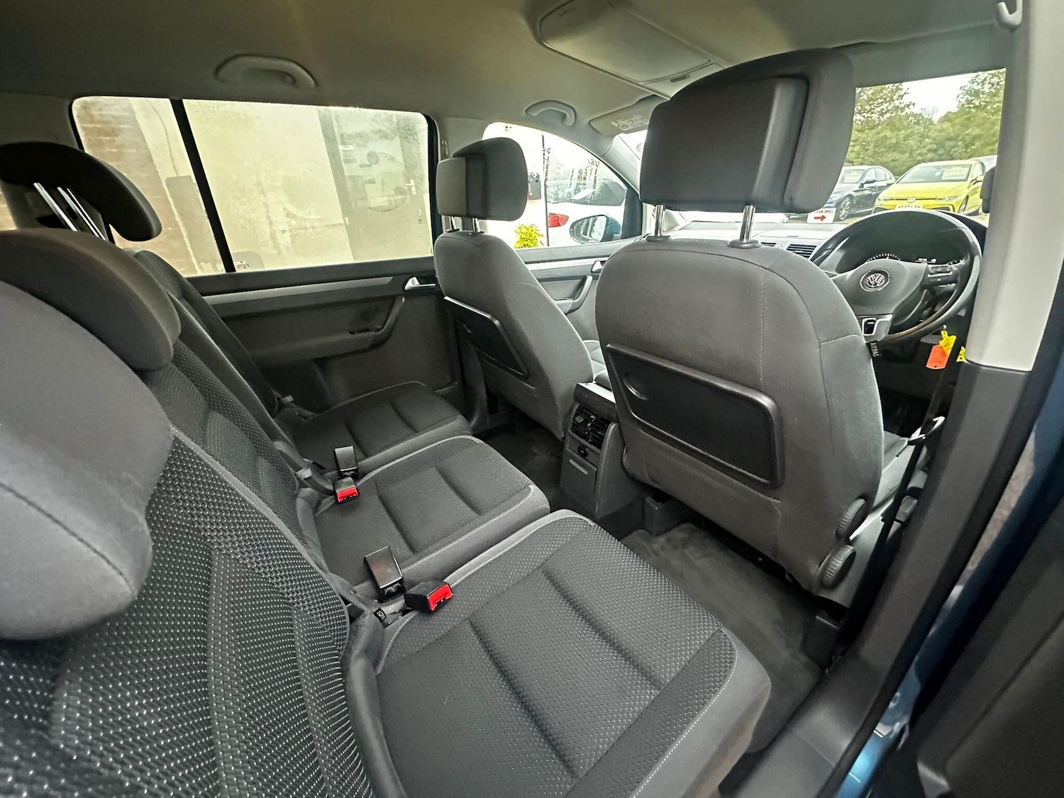 Used Volkswagen Touran 2015 for sale - 76420257: Photo 12