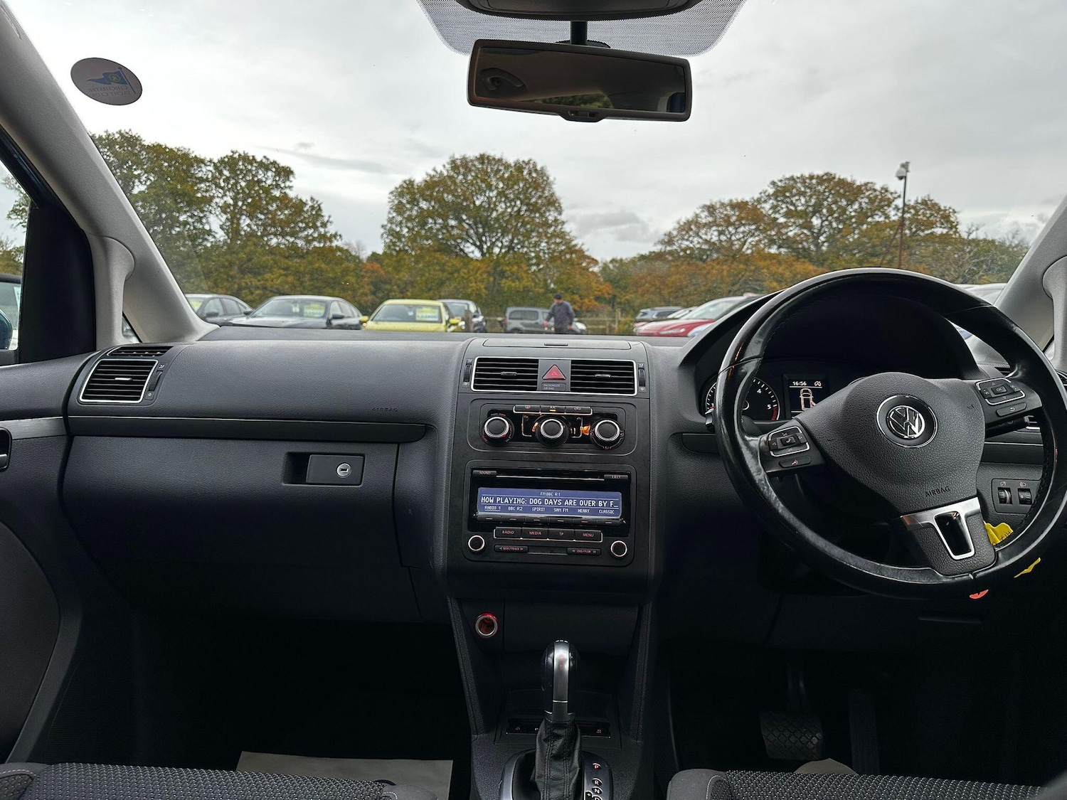 Used Volkswagen Touran 2015 for sale - 76420257: Photo 15