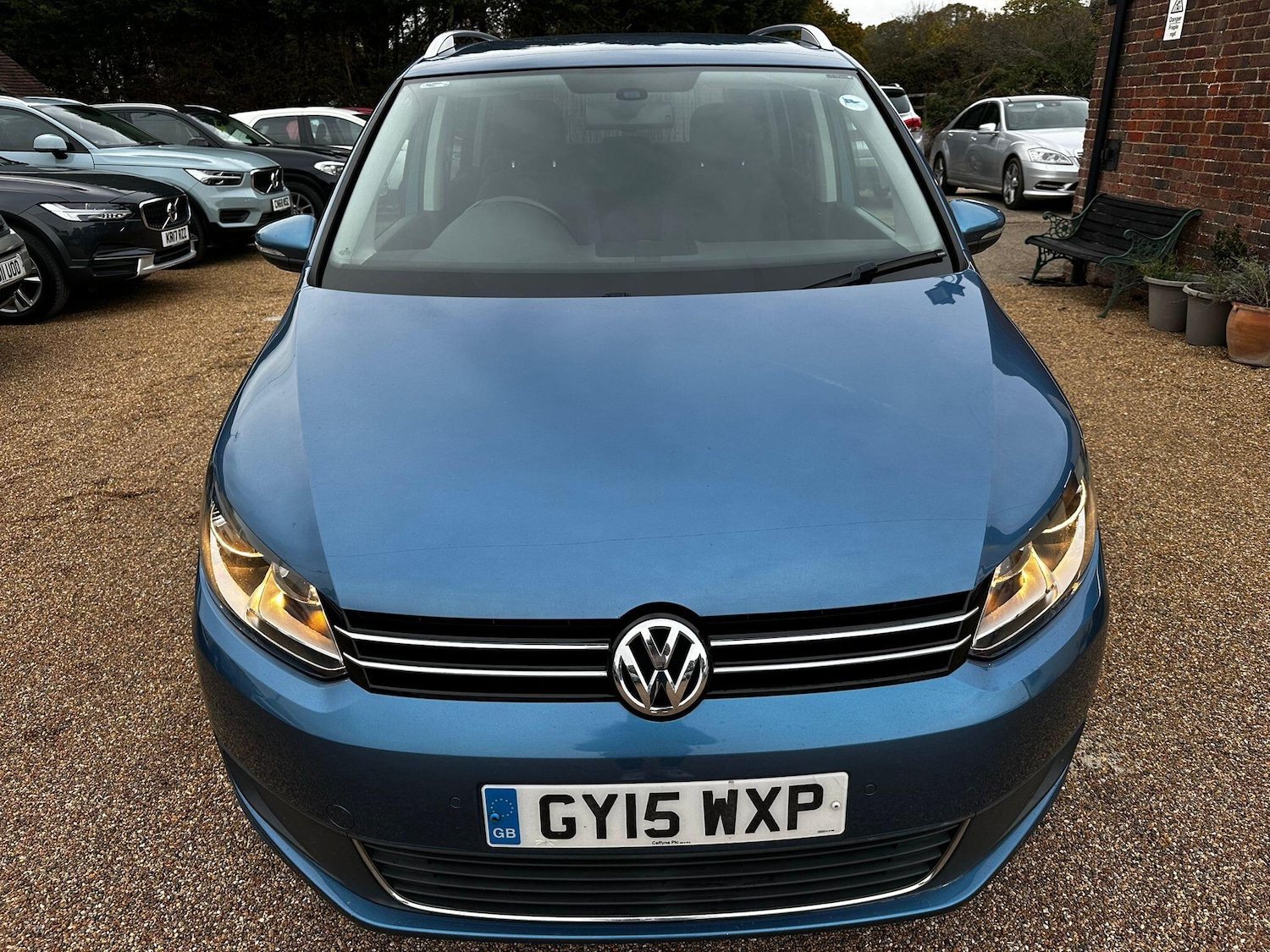 Used Volkswagen Touran 2015 for sale - 76420257: Photo 2