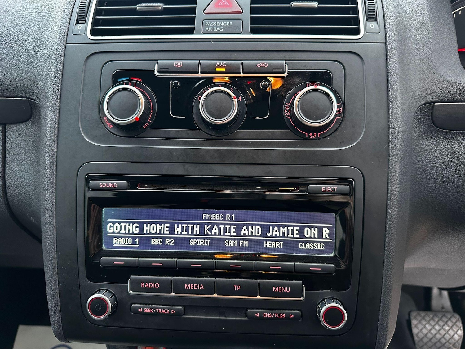 Used Volkswagen Touran 2015 for sale - 76420257: Photo 22