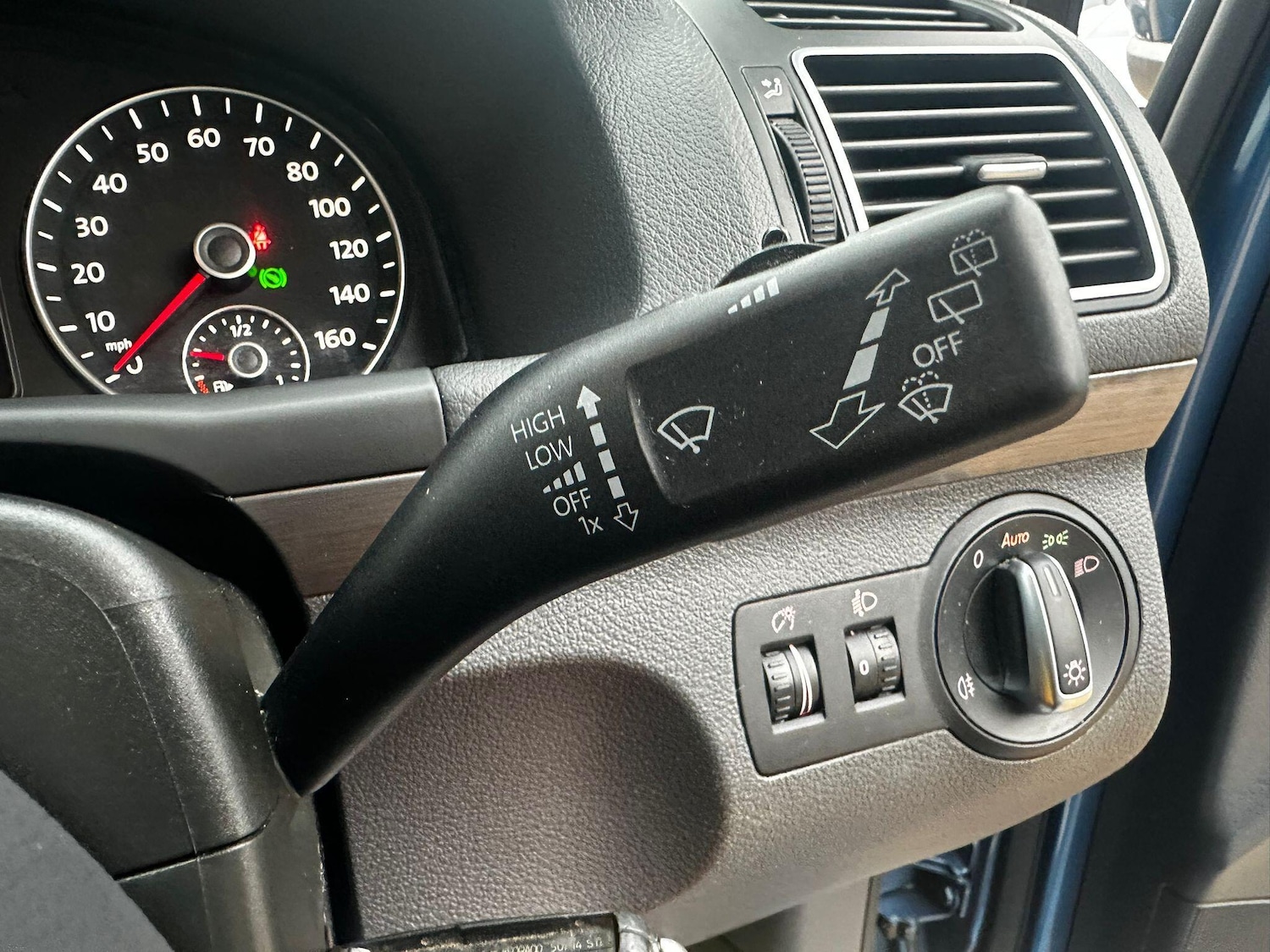 Used Volkswagen Touran 2015 for sale - 76420257: Photo 28