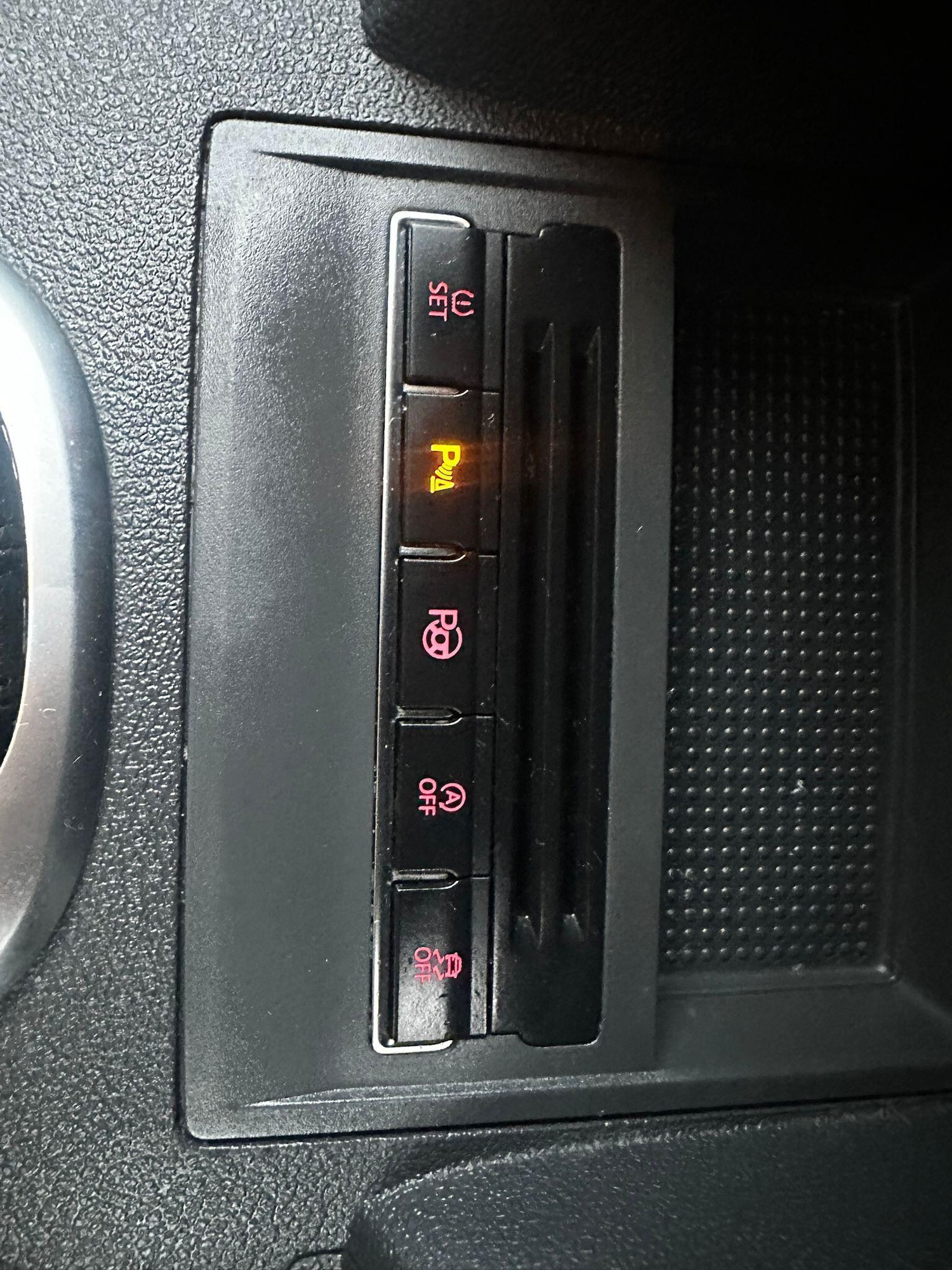 Used Volkswagen Touran 2015 for sale - 76420257: Photo 32