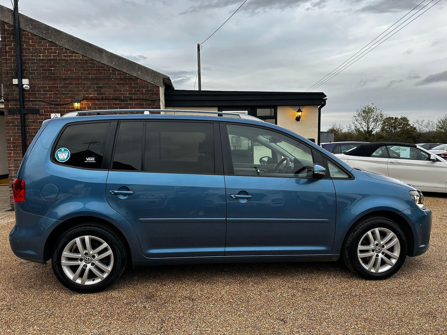 Used Volkswagen Touran 2015 for sale - 76420257: Photo 6