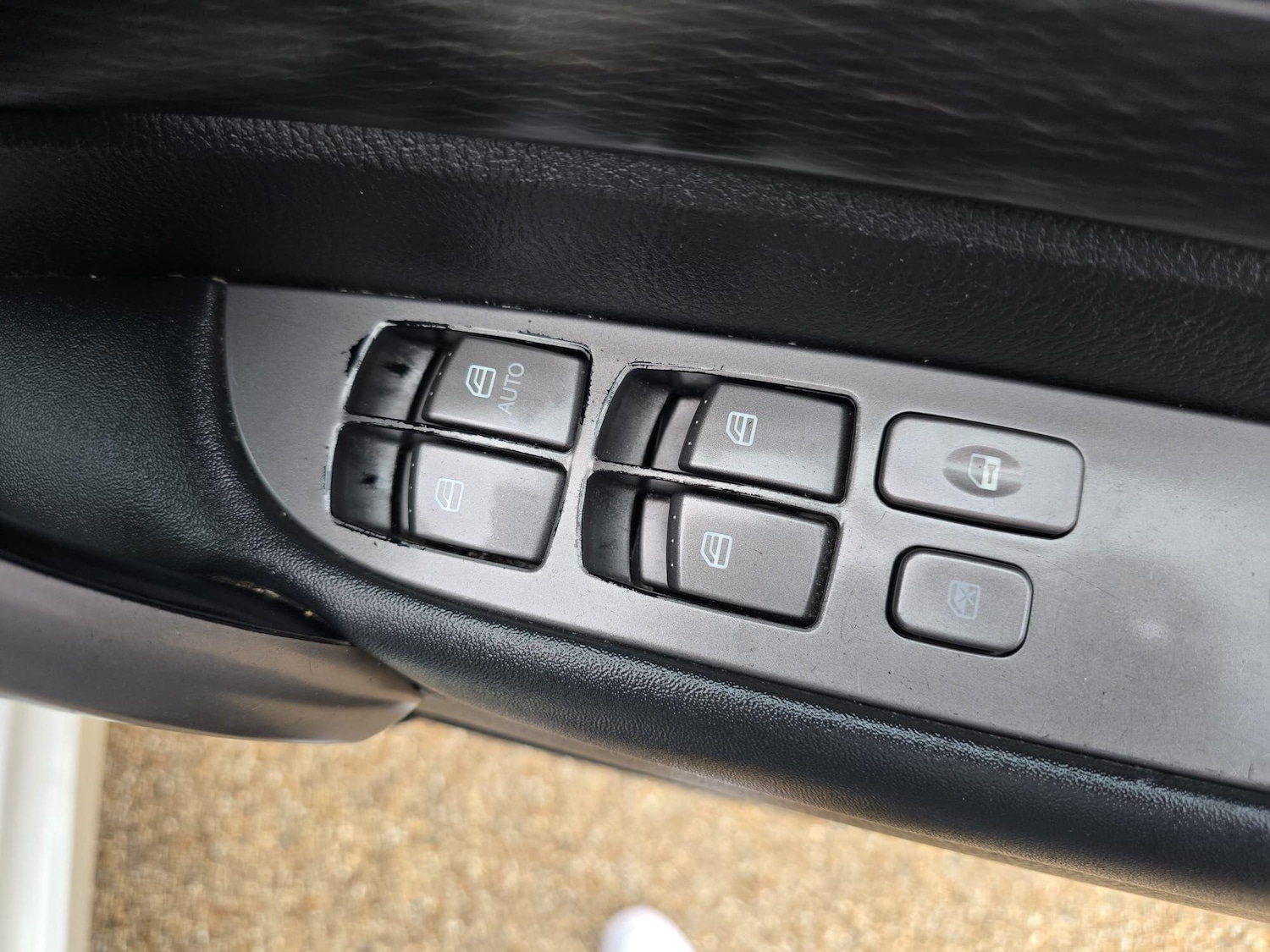 Used Ssangyong Turismo 2017 for sale - 76271840: Photo 15