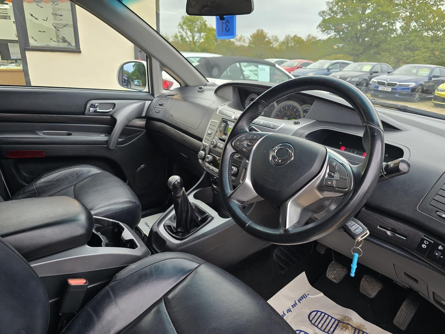 Used Ssangyong Turismo 2017 for sale - 76271840: Photo 16