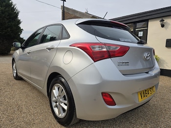 Used Hyundai i30 2015 for sale - 75981852: Photo