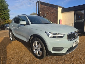 Volvo - XC40