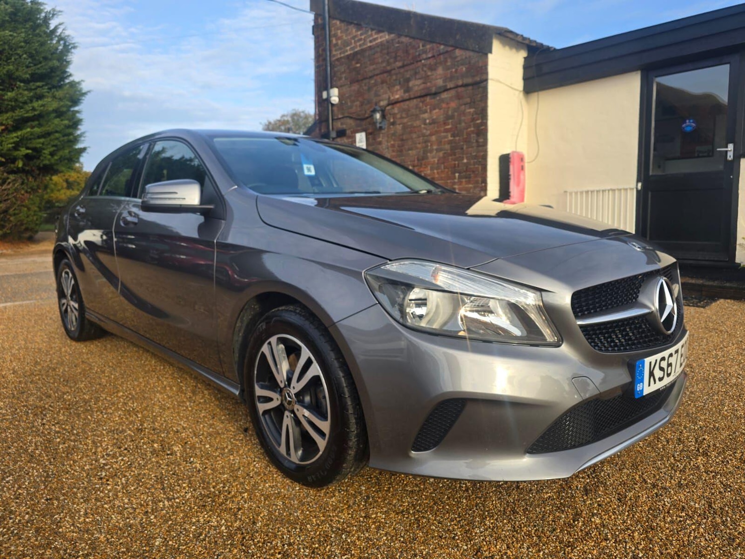Used Mercedes-Benz A-Class 2018 for sale - 76420260: Photo 1