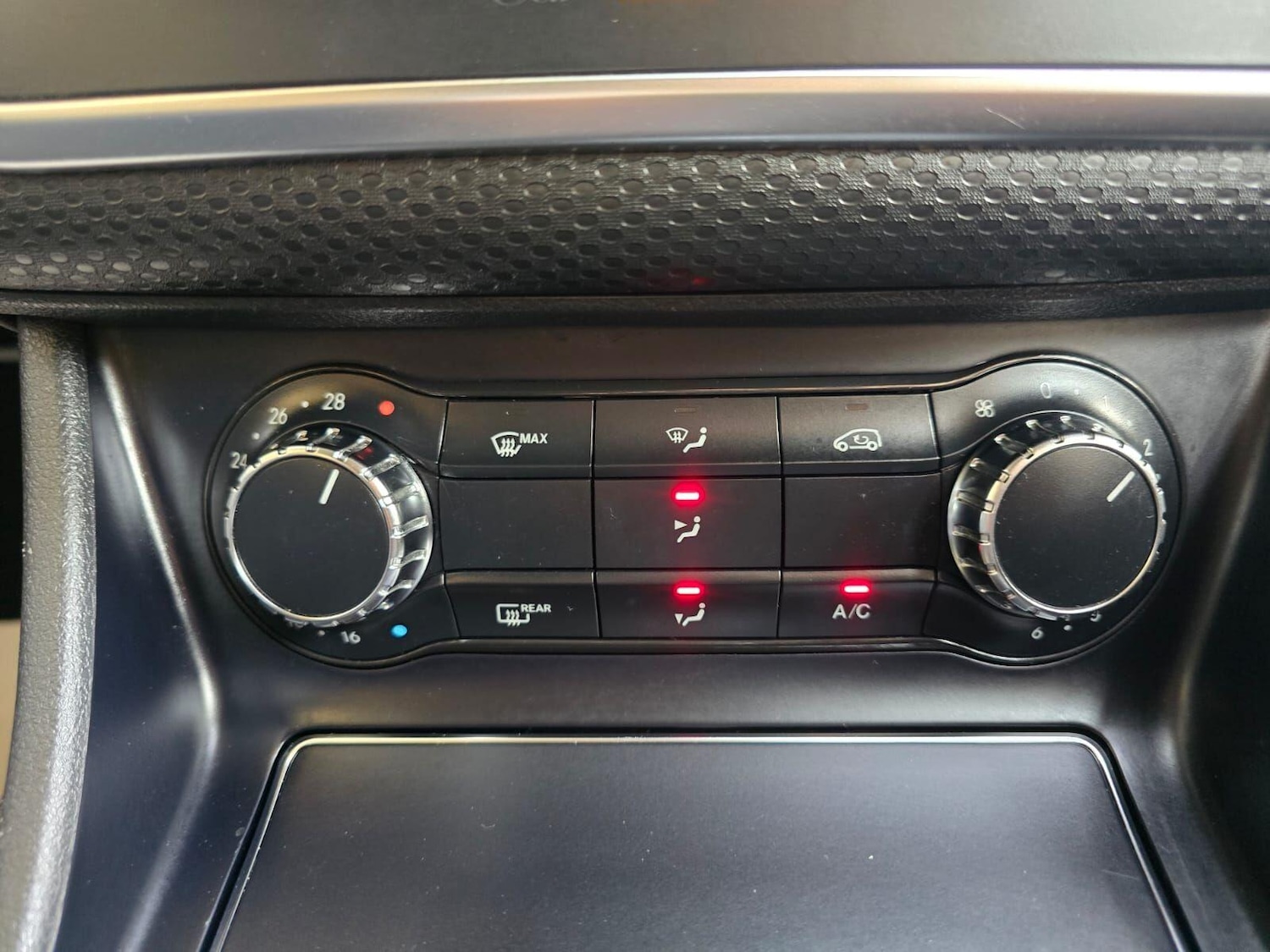 Used Mercedes-Benz A-Class 2018 for sale - 76420260: Photo 28