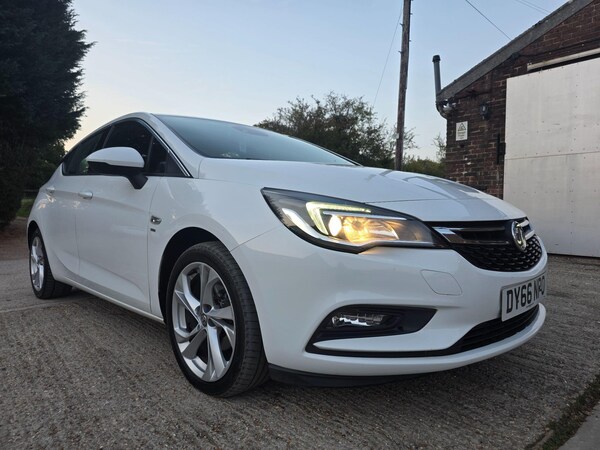 Used Vauxhall Astra 2016 for sale - 76251705: Photo 1