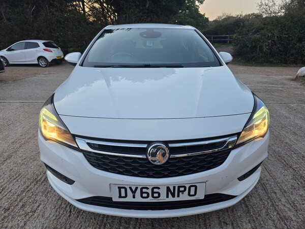 Used Vauxhall Astra 2016 for sale - 76251705: Photo 2