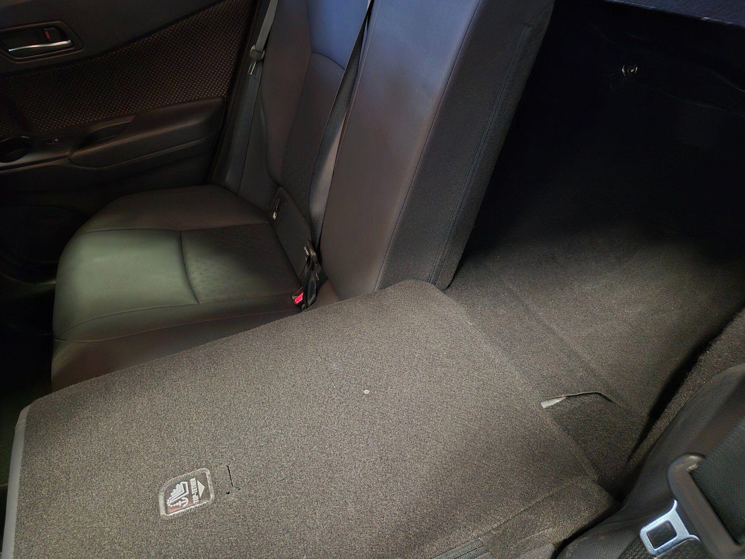 Used Toyota C-HR 2019 for sale - 76528846: Photo 12