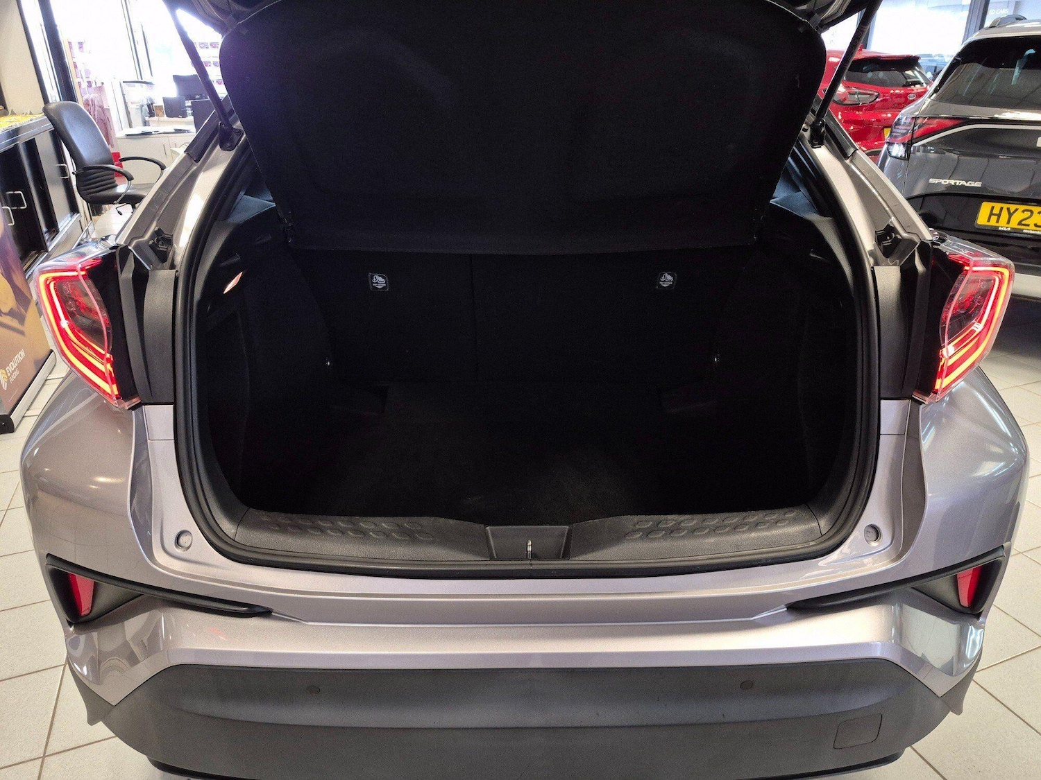 Used Toyota C-HR 2019 for sale - 76528846: Photo 22