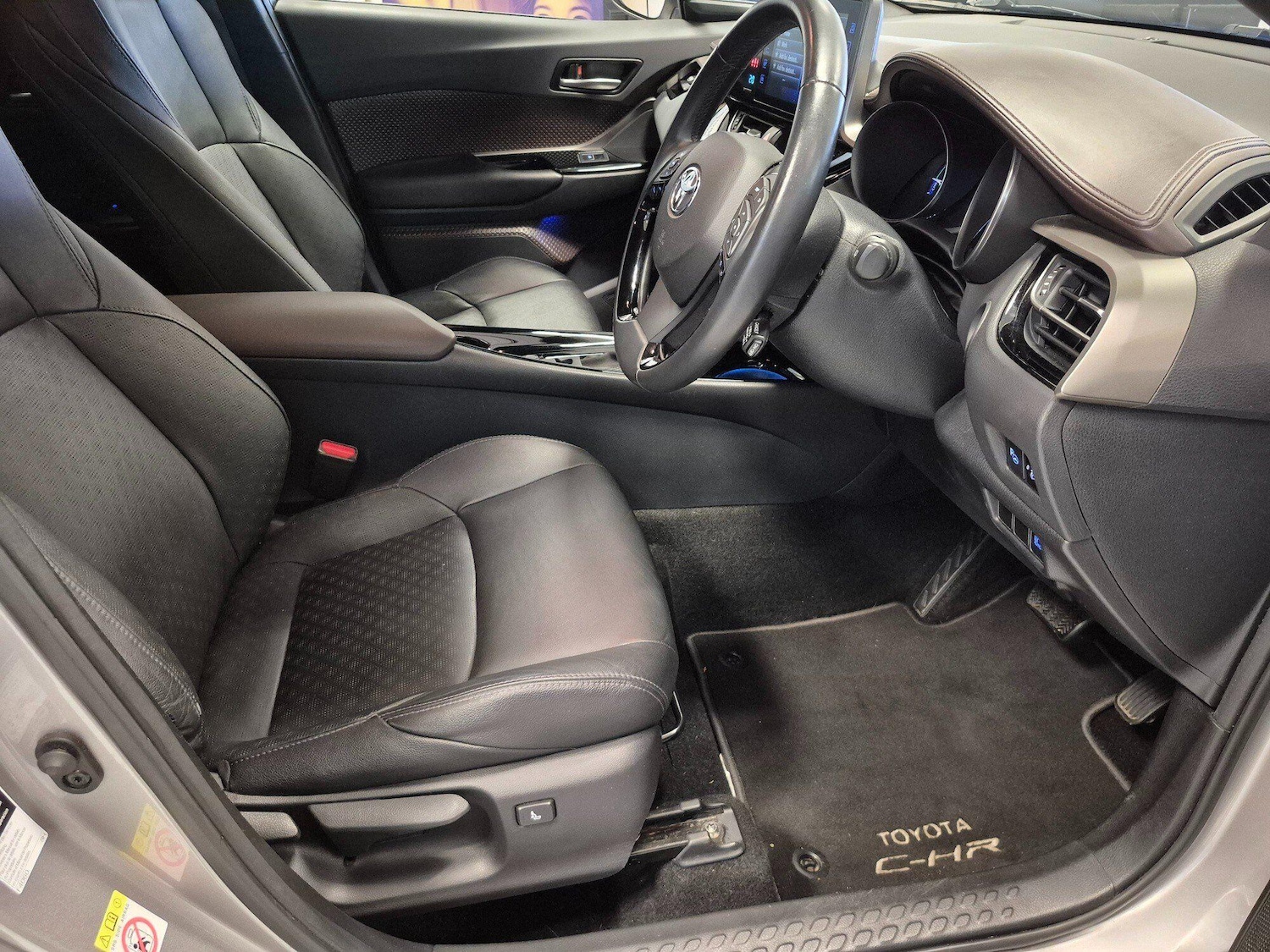 Used Toyota C-HR 2019 for sale - 76528846: Photo 28