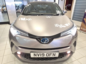 Used Toyota C-HR 2019 for sale - 76528846: Photo