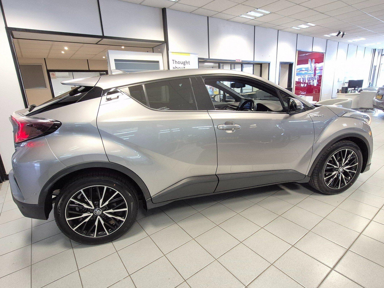 Used Toyota C-HR 2019 for sale - 76528846: Photo 6