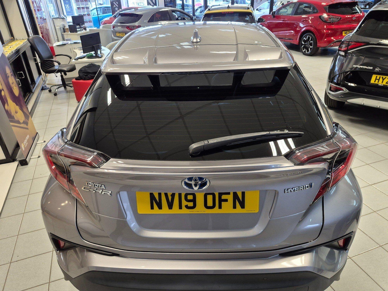 Used Toyota C-HR 2019 for sale - 76528846: Photo 8