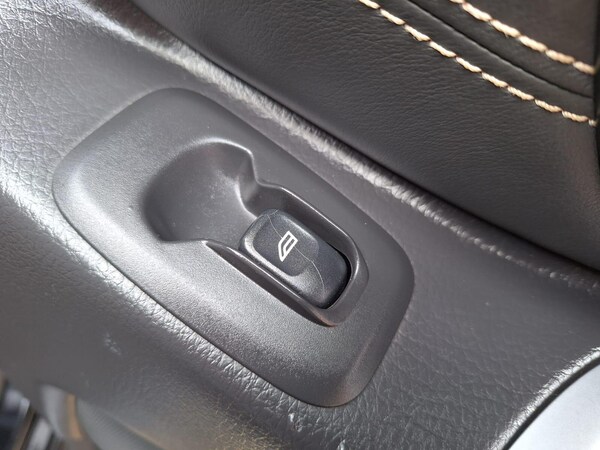 Used Volvo XC90 2010 for sale - 76327972: Photo 24