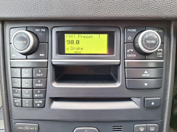 Used Volvo XC90 2010 for sale - 76327972: Photo 35