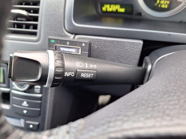 Used Volvo XC90 2010 for sale - 76327972: Photo 45