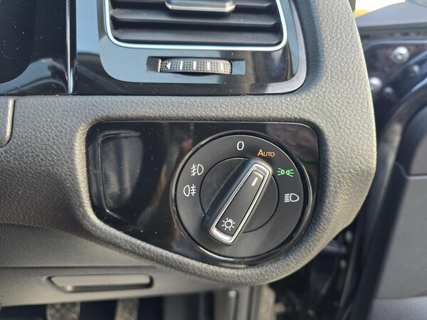 Used Volkswagen Golf 2017 for sale - 76251703: Photo 22