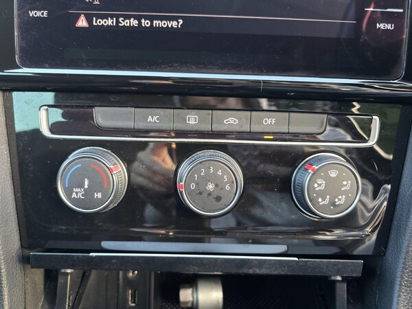 Used Volkswagen Golf 2017 for sale - 76251703: Photo 24