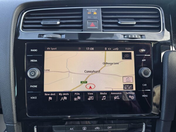 Used Volkswagen Golf 2017 for sale - 76251703: Photo 26