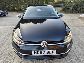 Used Volkswagen Golf 2017 for sale - 76251703: Photo 2