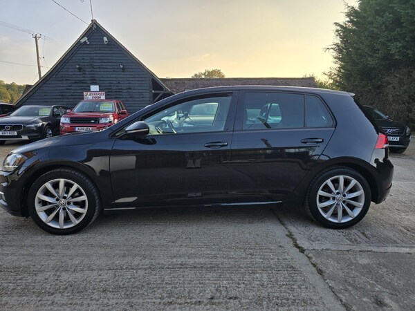 Used Volkswagen Golf 2017 for sale - 76251703: Photo 8