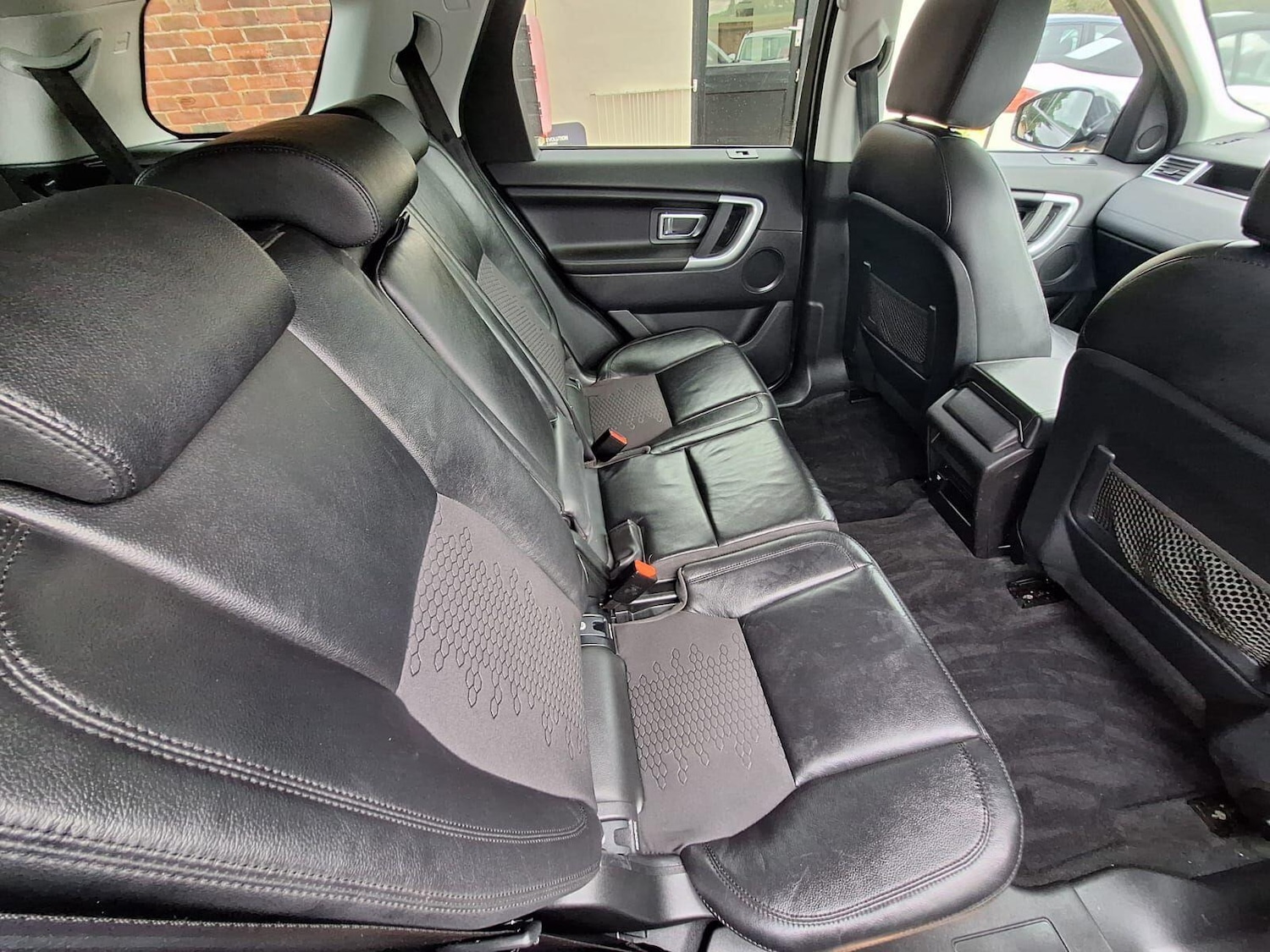 Used Land Rover Discovery Sport 2017 for sale - 76361667: Photo 13