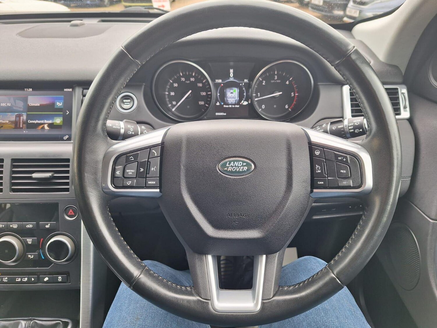 Used Land Rover Discovery Sport 2017 for sale - 76361667: Photo 48