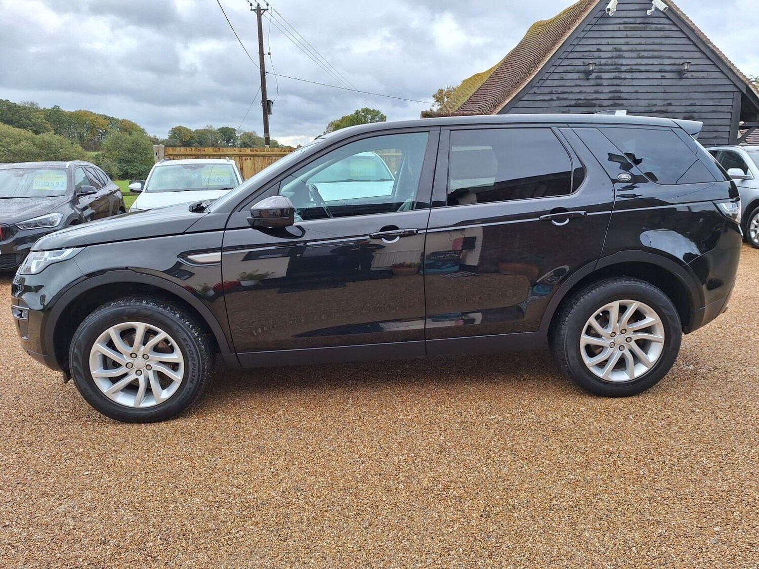 Used Land Rover Discovery Sport 2017 for sale - 76361667: Photo 5
