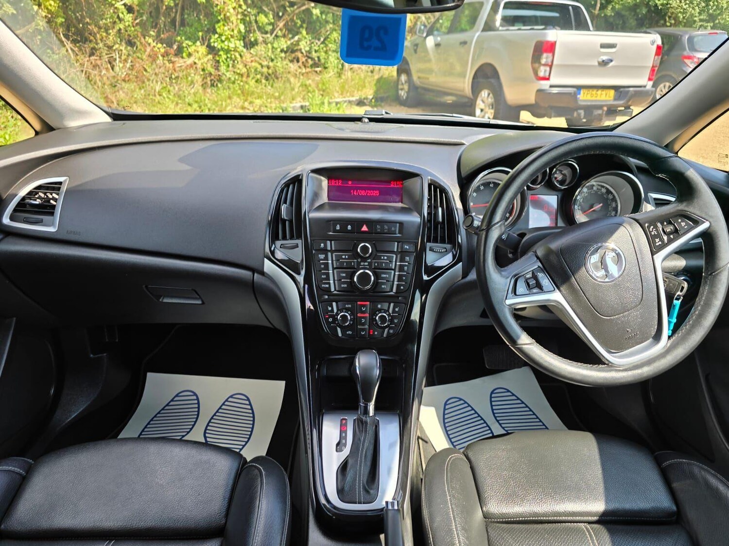 Vehicle 29