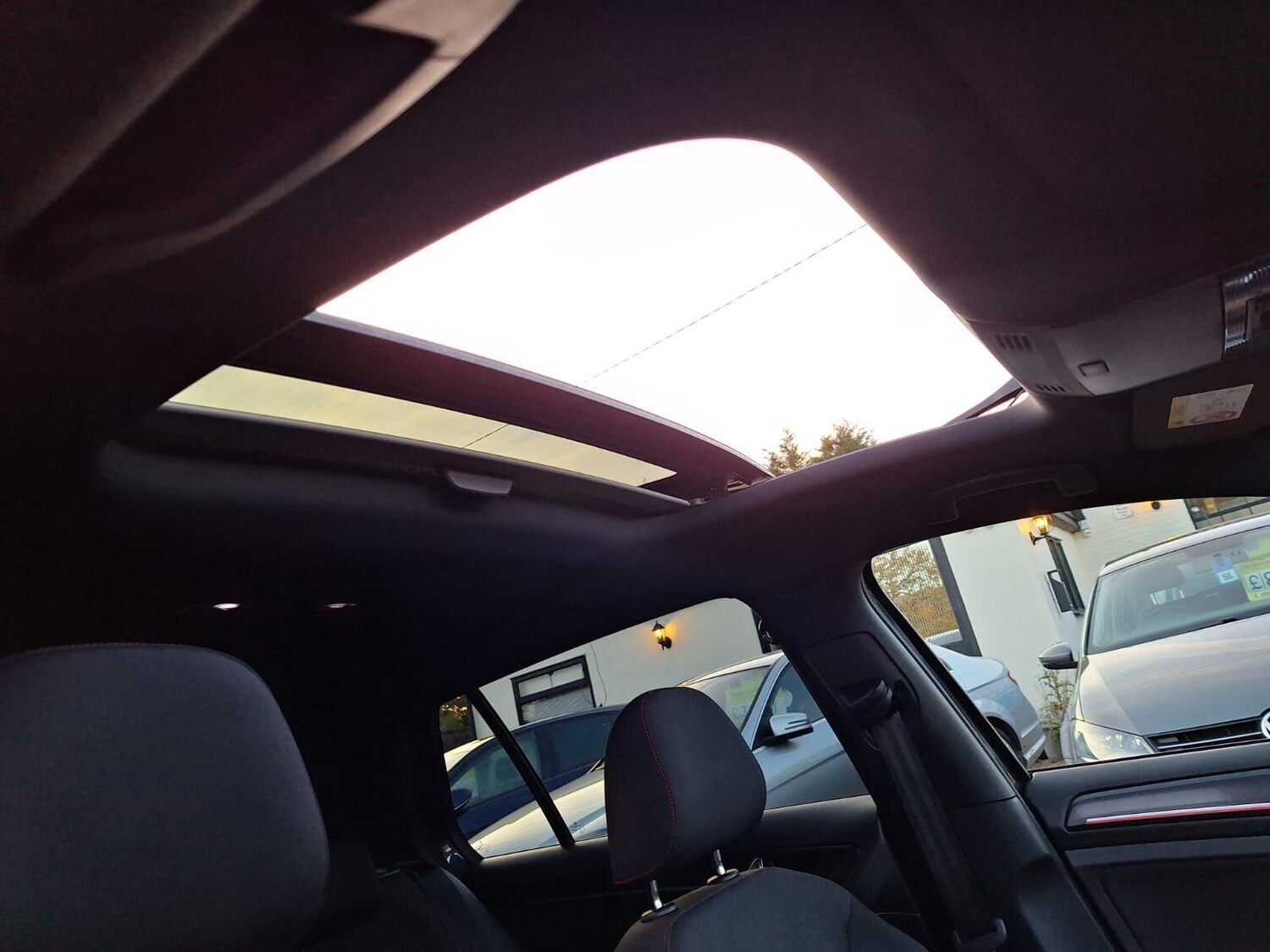 Used Volkswagen Golf 2018 for sale - 76400596: Photo 45