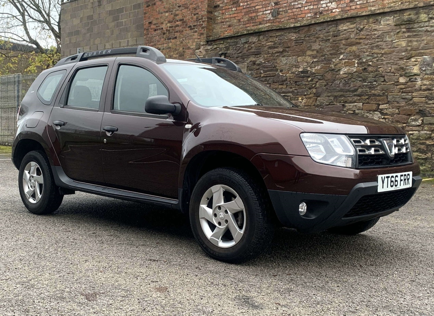 Used Dacia Duster 2016 for sale - 76722046: Photo 2