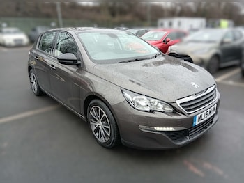 2015 (15) - 1.2 PureTech 110 Active 5dr