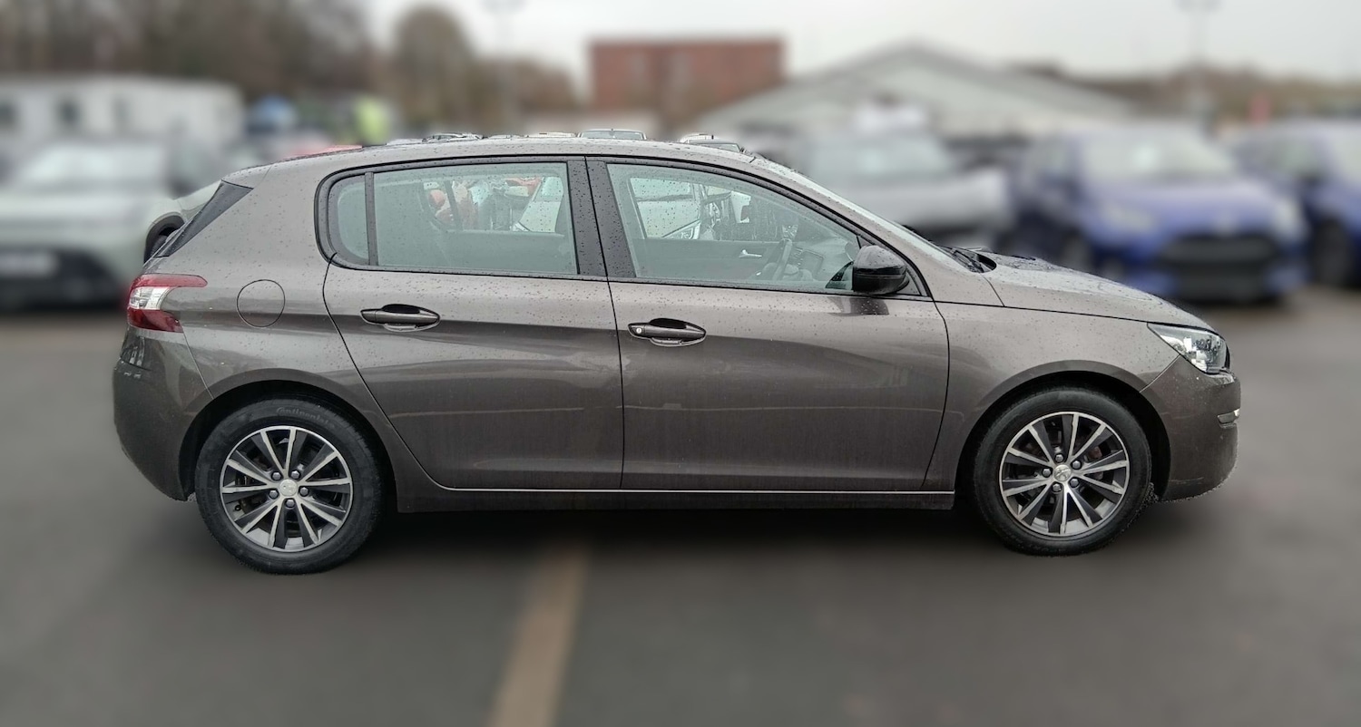 Used Peugeot 308 2015 for sale - 77199019: Photo 2