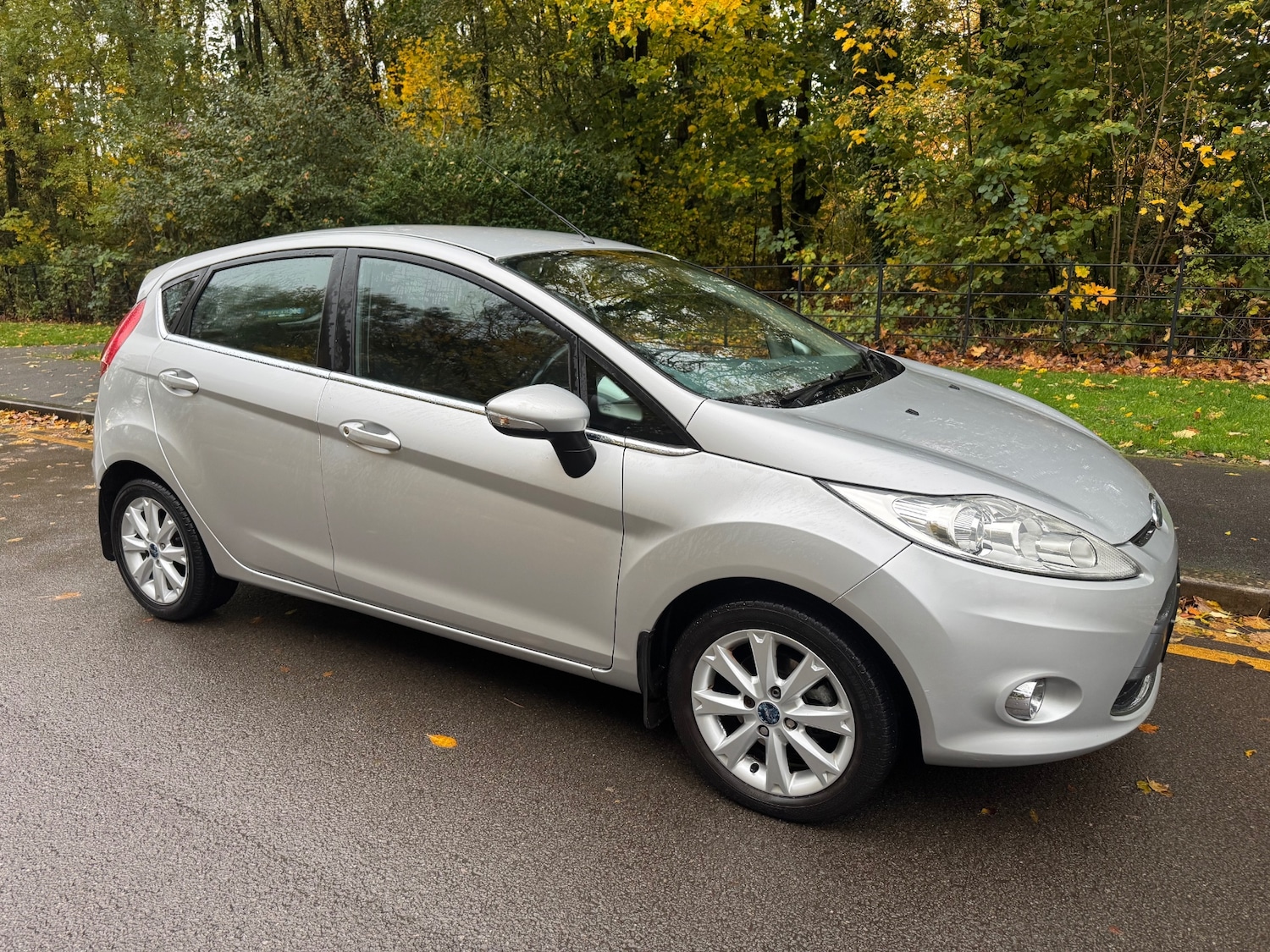 Used Ford Fiesta 2010 for sale - 76466669: Photo 1