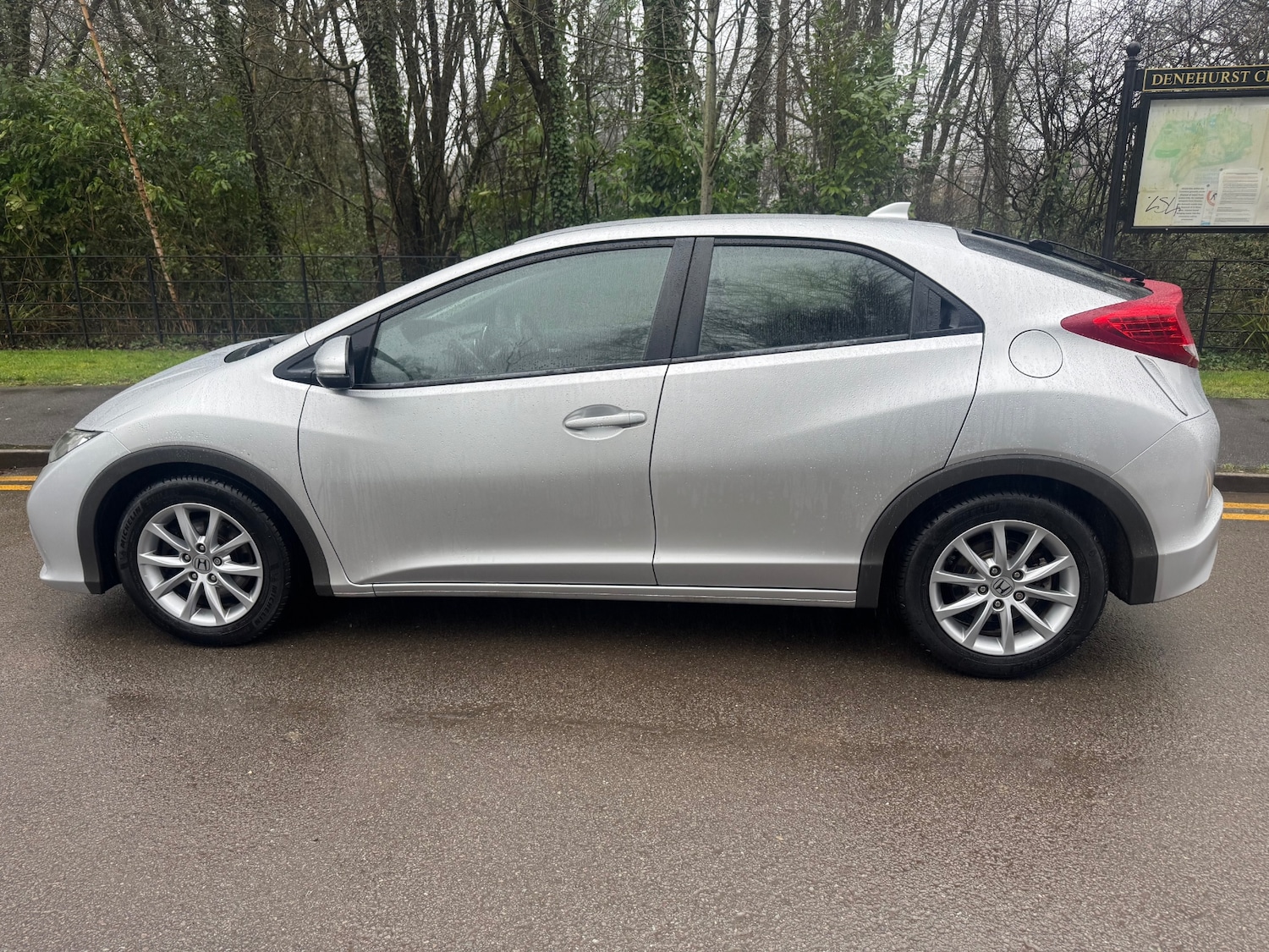 Used Honda Civic 2013 for sale - 77518986: Photo 2