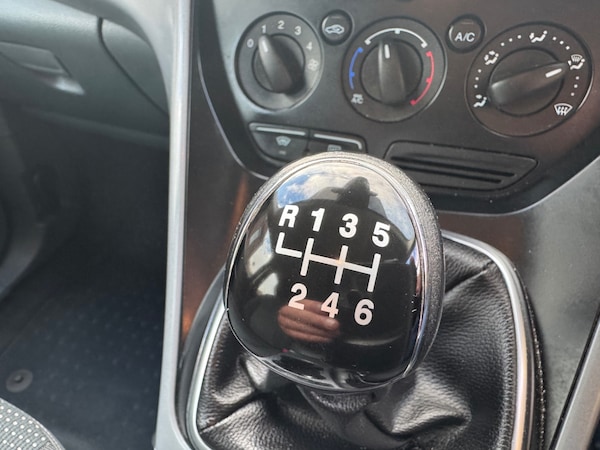 Used Ford C-Max 2015 for sale - 76316908: Photo 27