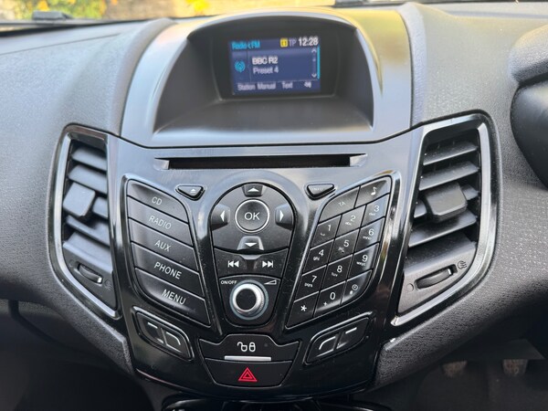 Used Ford Fiesta 2015 for sale - 76244615: Photo 21