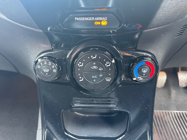 Used Ford Fiesta 2015 for sale - 76244615: Photo 22