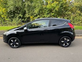 Used Ford Fiesta 2015 for sale - 76244615: Photo