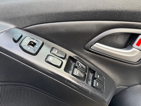 Used Hyundai Ix35 2013 for sale - 76097297: Photo 28