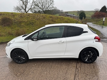 Used Peugeot 208 2018 for sale - 77607269: Photo