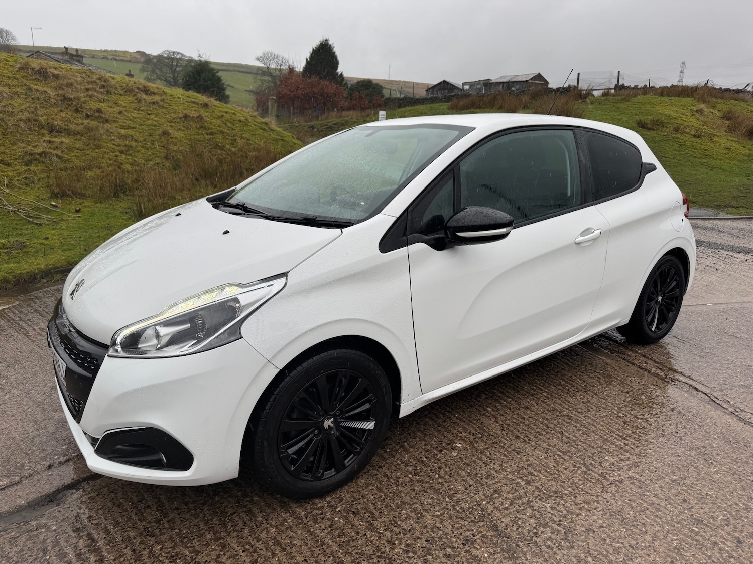 Used Peugeot 208 2018 for sale - 77607269: Photo 8