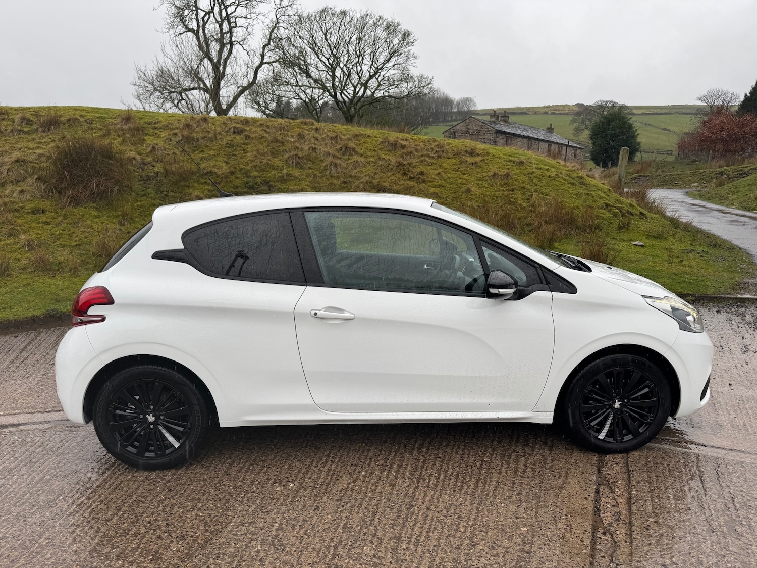 Used Peugeot 208 2018 for sale - 77607269: Photo 9